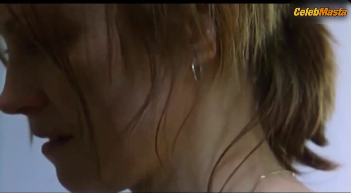 Ingeborga Dapkunaite Tits Scene from 25 Degres En Hiver