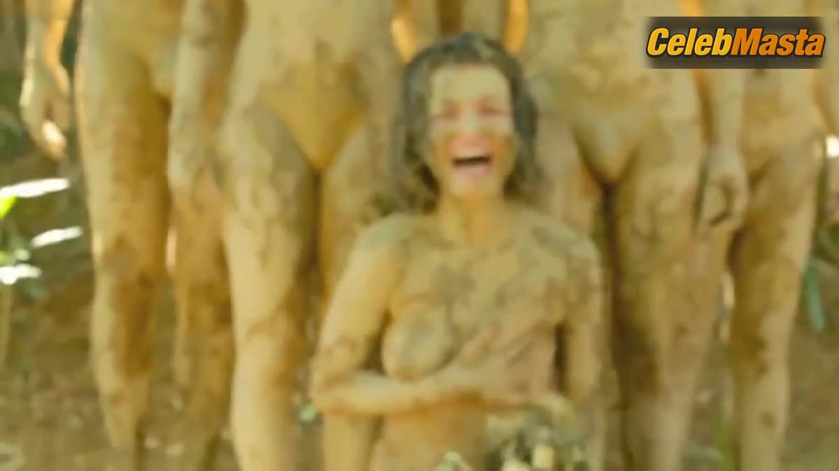 Clara Maria Butt, Tits Scene from Capivara Na Luz Trava