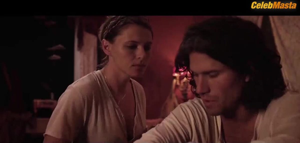 Amy Seimetz Ass, Tits Scene from 9 Full Moons
