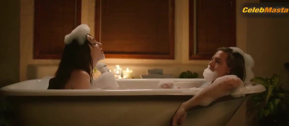 Hannah Marks' Sex Scene in Banana Split