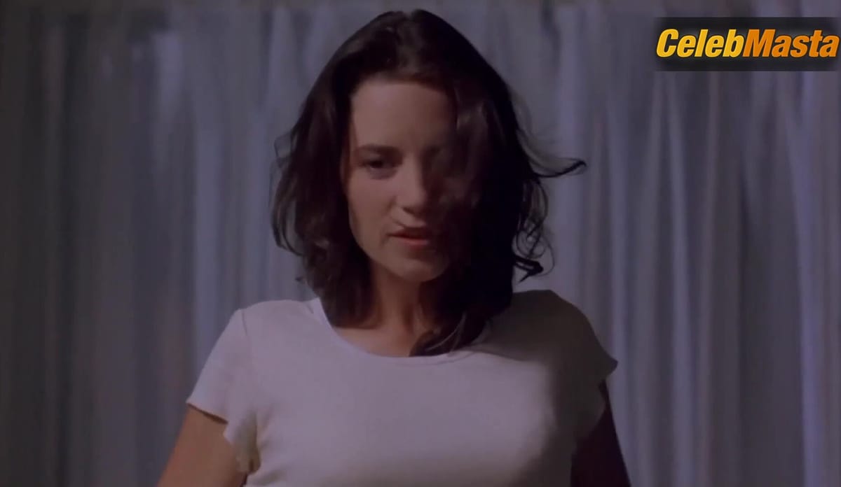 Elizabeth Barondes Underwear Scene from Night Of The Scarecrow