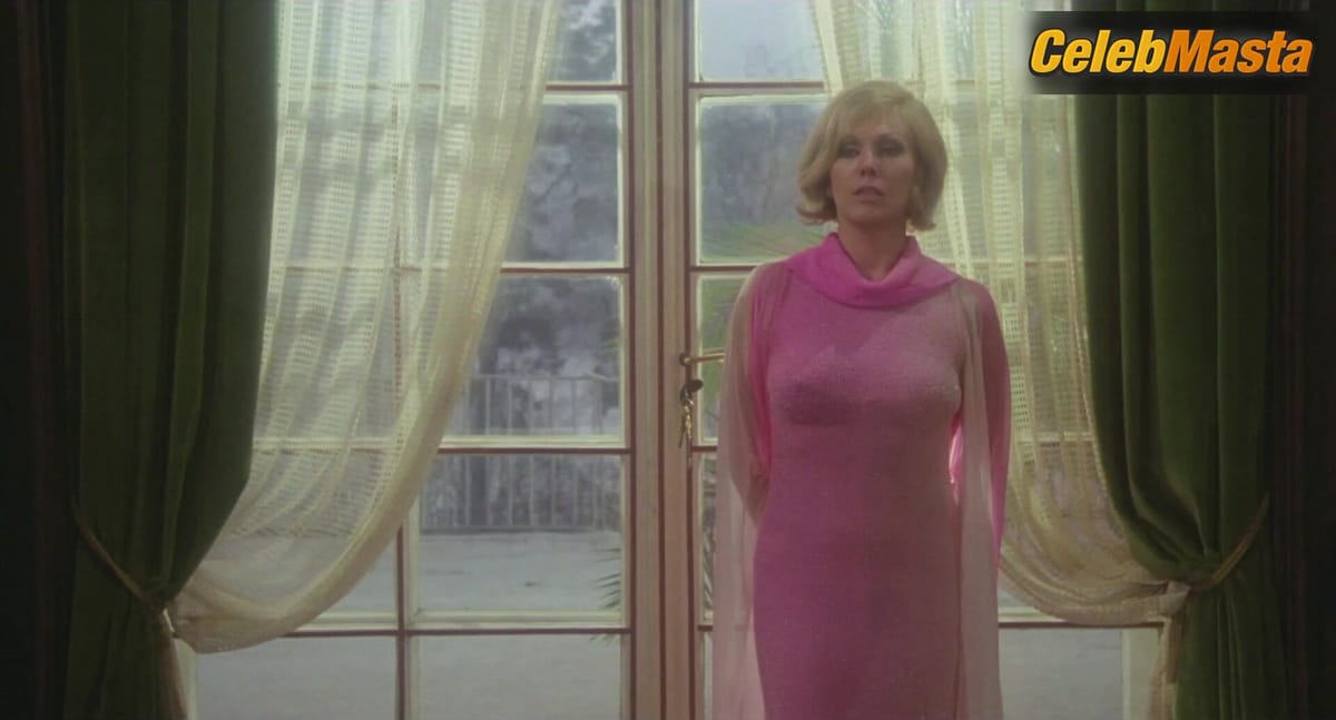 Kim Novak's Sex Scene from Schoner Gigolo, Armer Gigolo