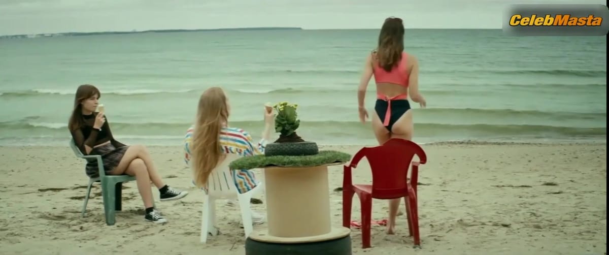 Johanna-Aurelia Rosin, Hannah Gross and Teele Kaljuvee-O'Brock Lesbian, Boobs Scene in Infinite Summer