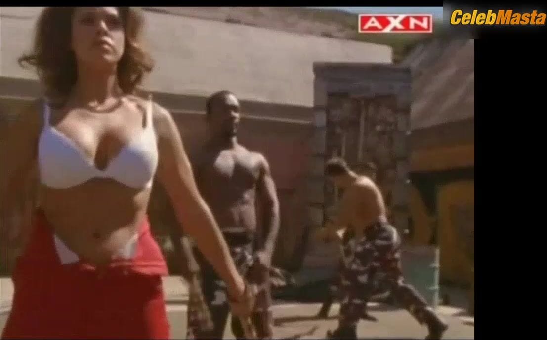 Rosa Blasi Shows Boobs, Underwear Scene in V.i.p.