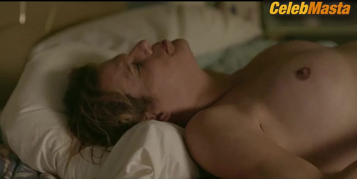 Alexandra Billings Bares Tits, Ass Scene in Transparent