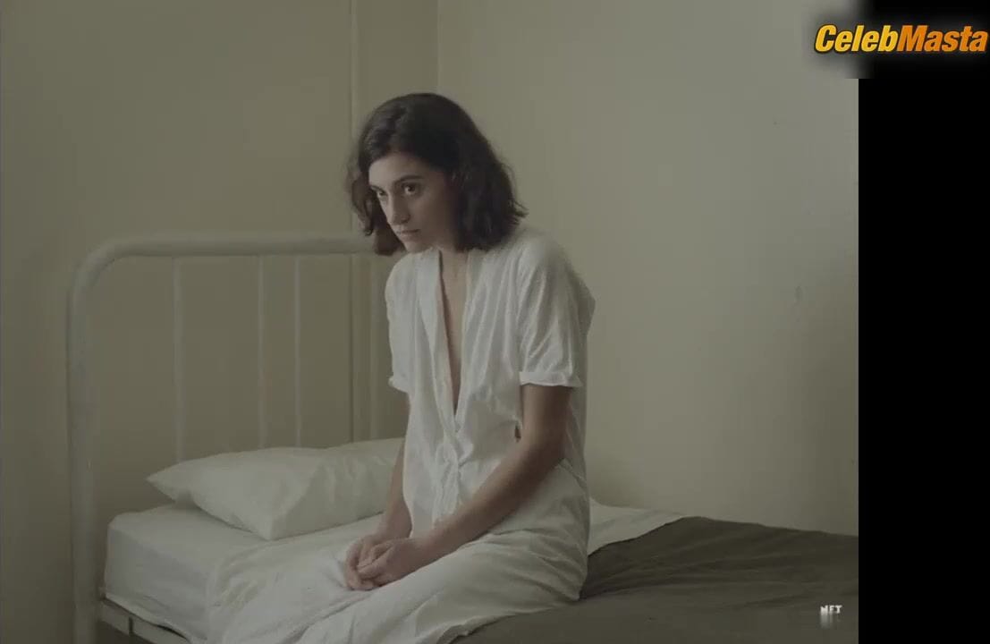 Hannah Gross Tits, Bush Scene in The Mountain