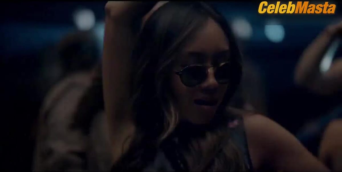 Christina Marie Moses and Ellen Wong's Lesbian Sex Scene in Condor