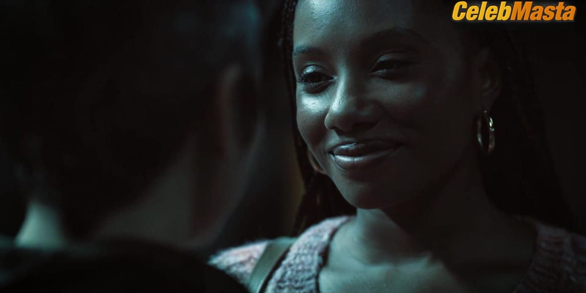 Imani Hakim and Ashly Burch's Lesbian Scene from Mythic Quest
