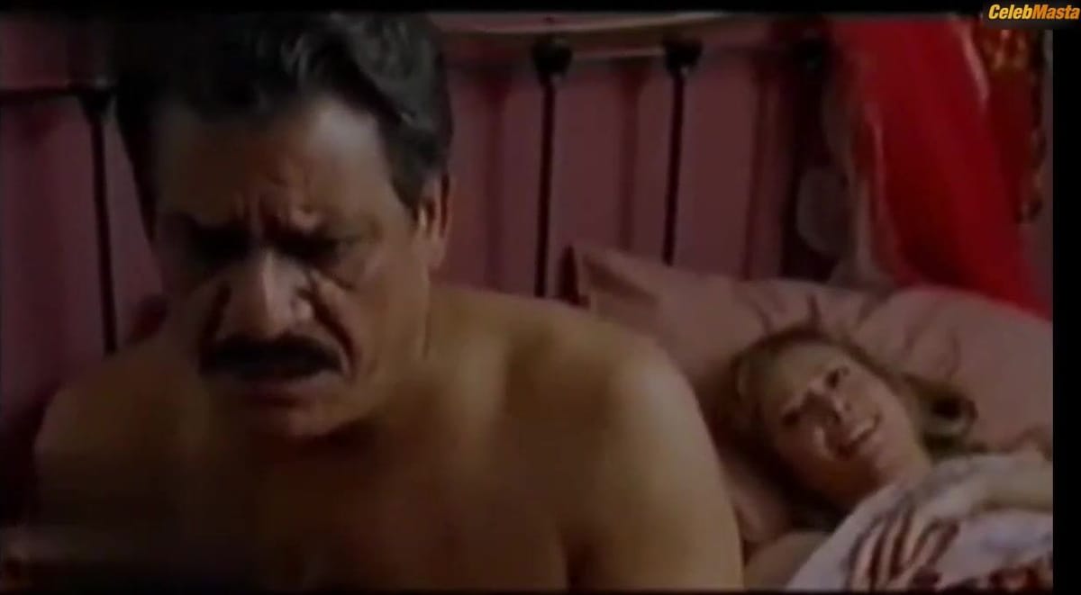 Maggie O'Neill Tits Scene from White Teeth