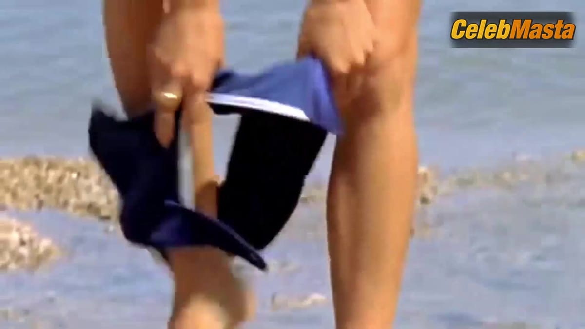 Jeananne Goossen and Jennifer Kydd Underwear Scene from Falcon Beach