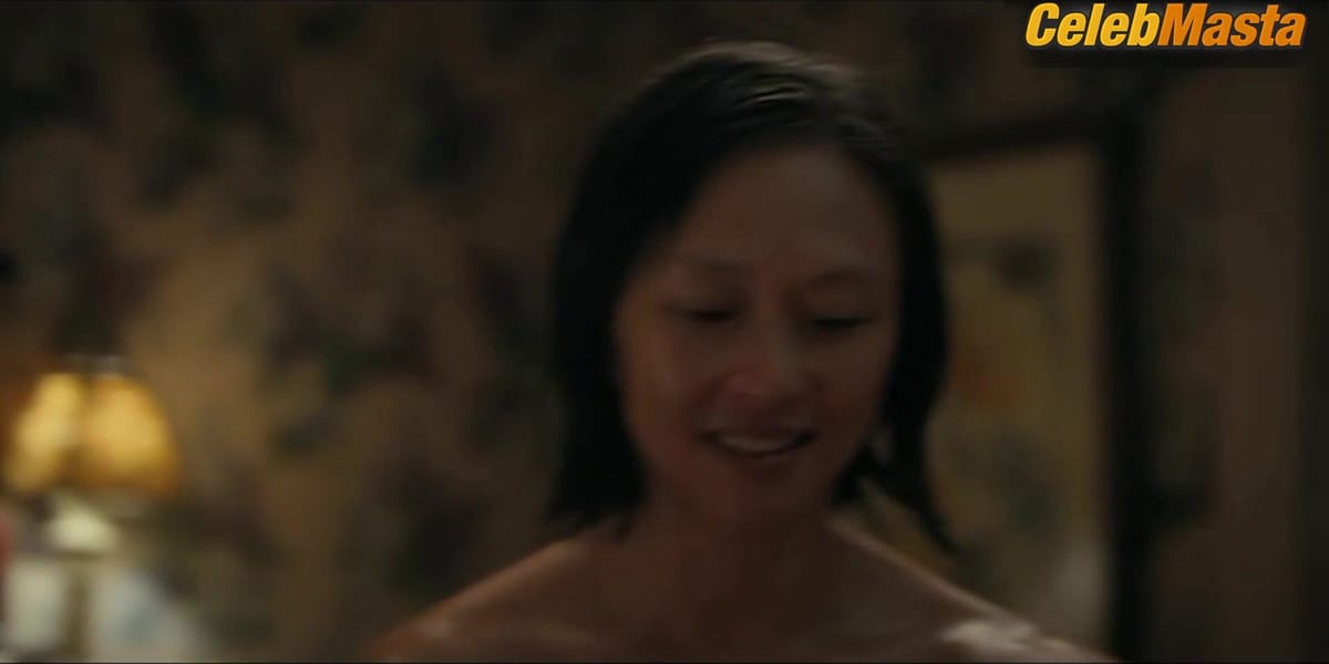 Joy Osmanski Bares Tits Scene in 1923