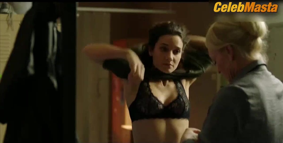 Susie Porter and Andrea Demetriades Show Underwear Scene in Pulse