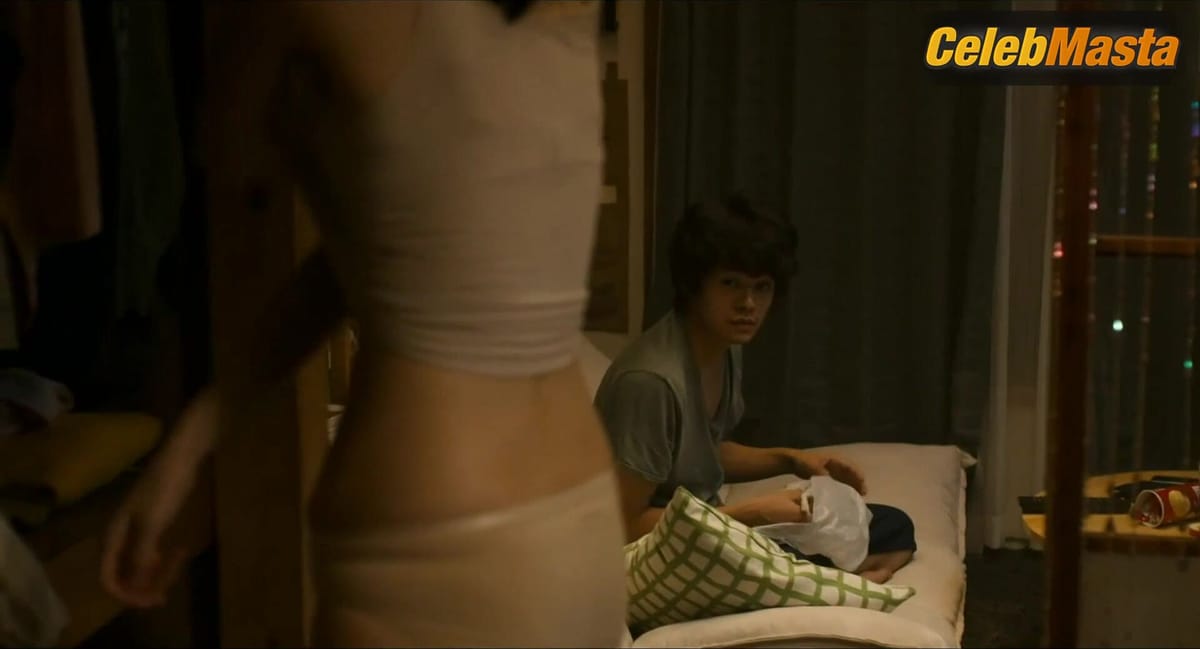Eriko Nakamura's Booty, Underwear Scene in The City Of Betrayal