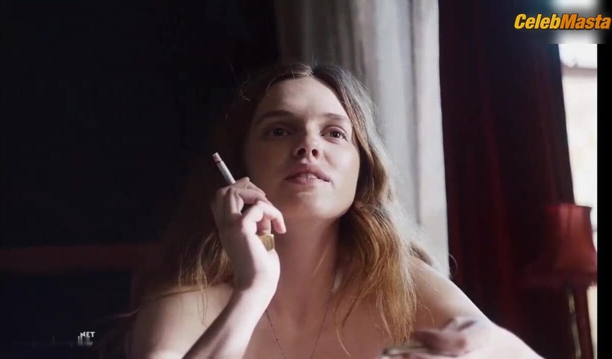 Odessa Young's Booty, Tits Scene from Mothering Sunday