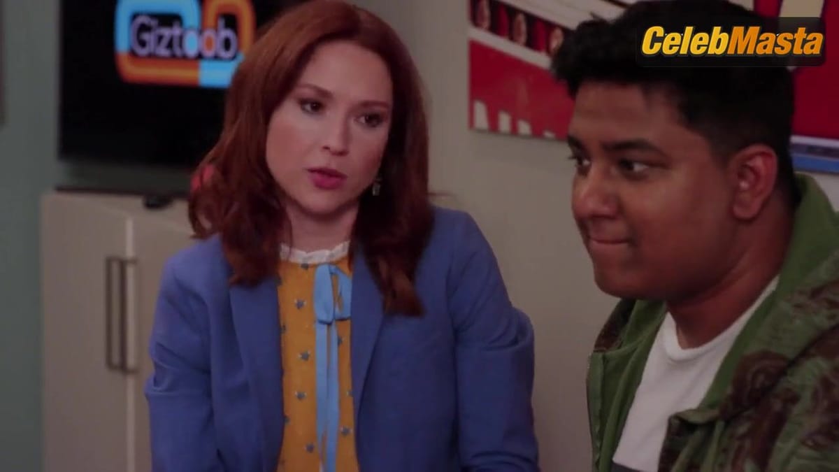 Ellie Kemper's Underwear Scene in Unbreakable Kimmy Schmidt
