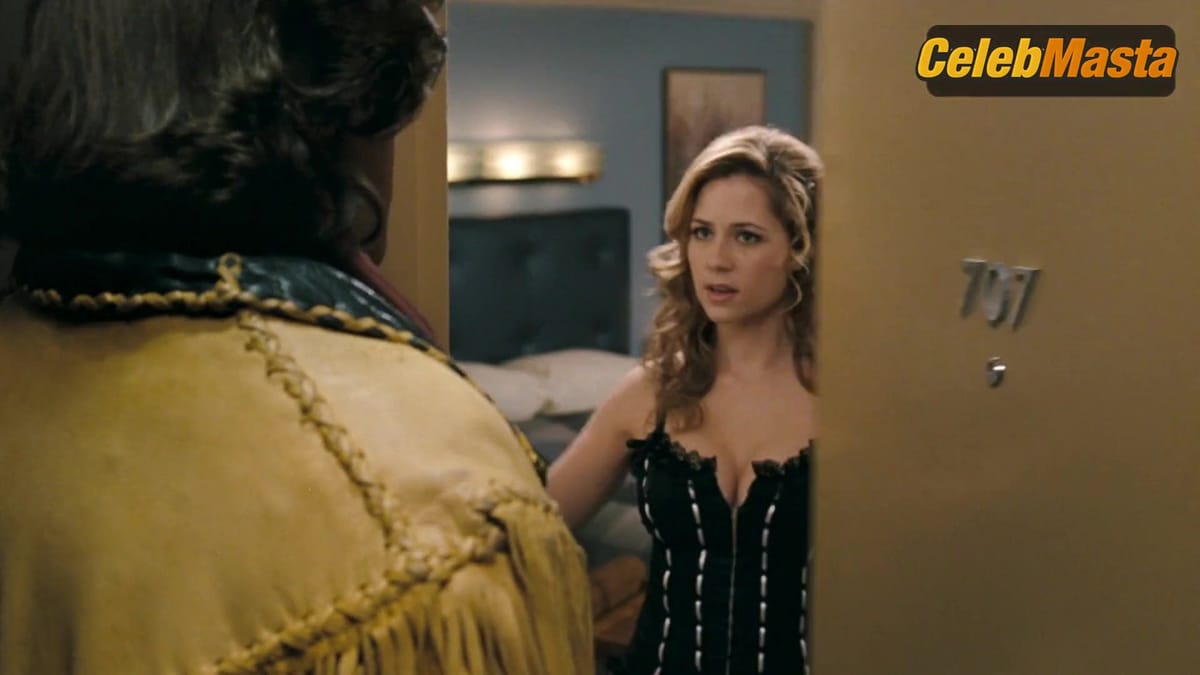 Jenna Fischer's Sexy Scene from Blades Of Glory