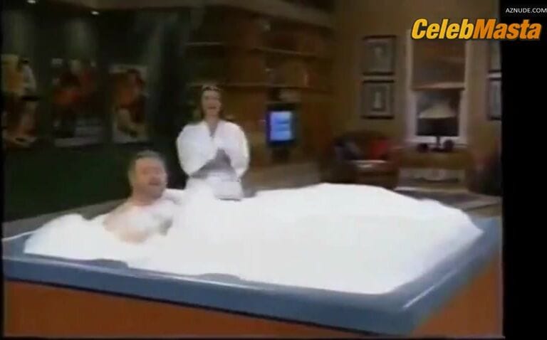 Alicia Machado Swimsuit Scene from El gordo y la flaca