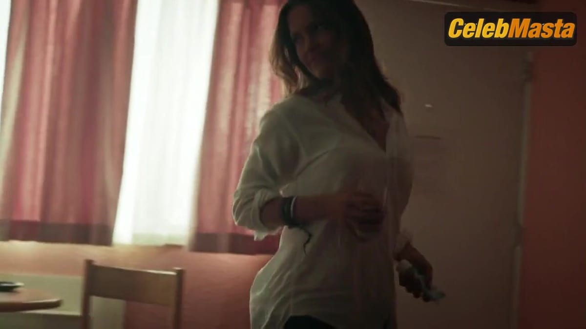 Emmanuelle Chriqui, Kadee Strickland Lesbian Scene in Shut Eye Episode