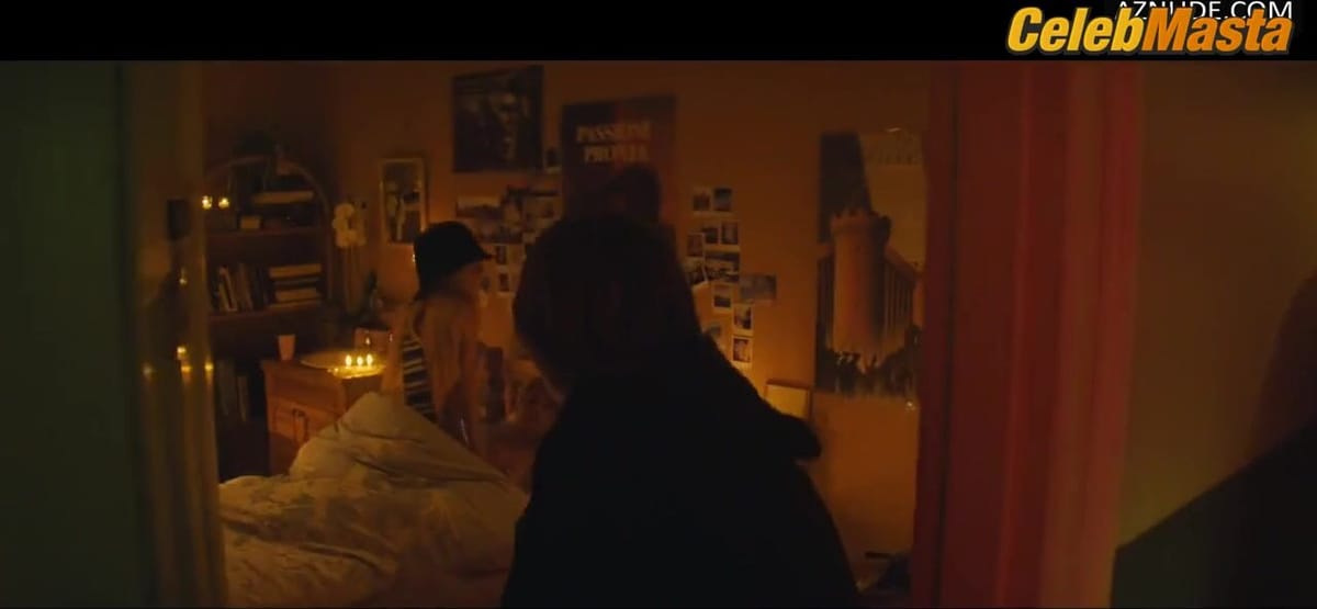 Gwyneth Paltrow's Boobs Scene in Mortdecai