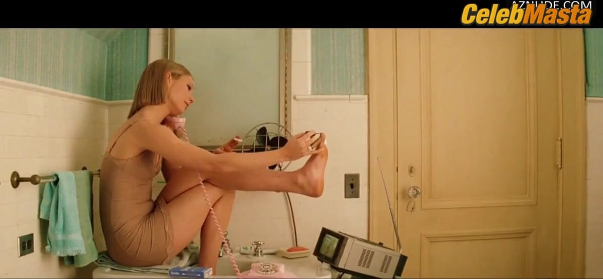 Gwyneth Paltrow's Ass, Boobs Scene in The Royal Tenenbaums