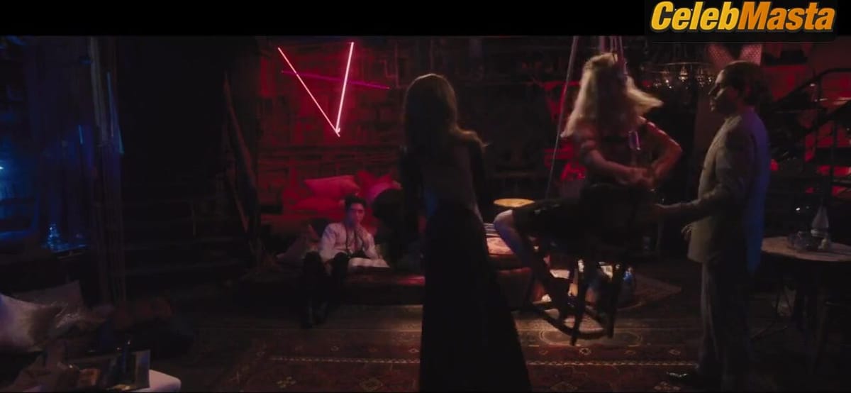 Uma Thurman and Maggie Q Share Lesbian Scene in The Con Is On