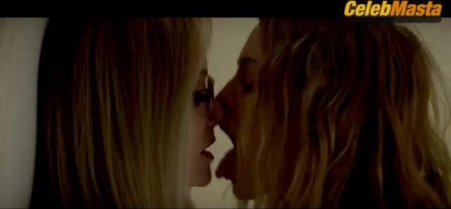 Heather Graham and Barbara Crampton's Lesbian Scene in Suitable Flesh