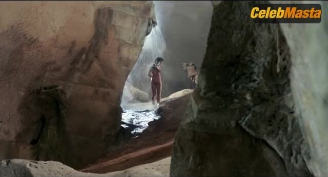 Phoebe Cates Reveals Ass, Tits Scene in Paradise