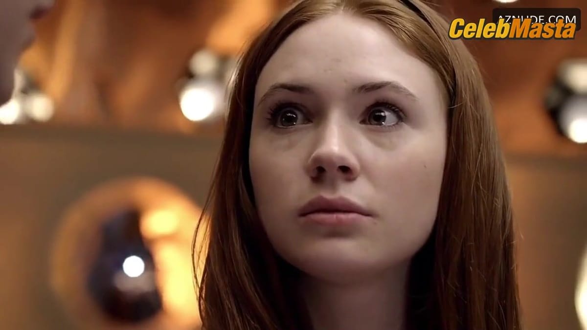 Karen Gillan's Sexy Scene from Doctor Who