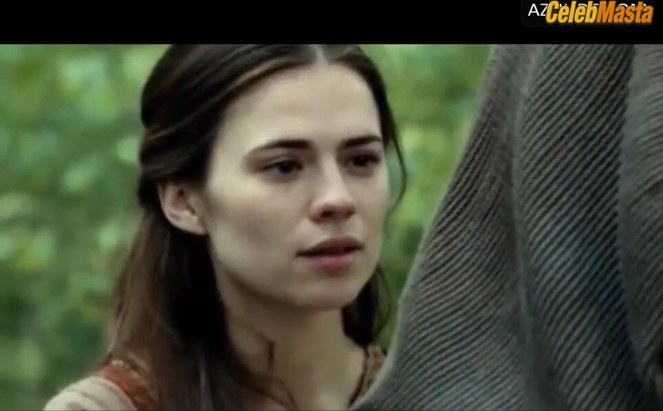 Hayley Atwell and Natalia Warner Share Lesbian Scene in The Pillars Of The Earth