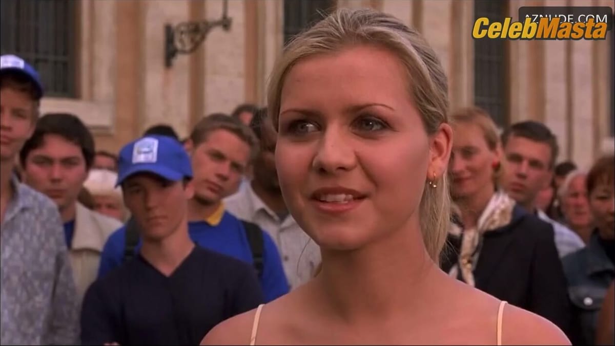 Jessica Boehrs and Lucy Lawless Show Booty, Boobs Scene in Eurotrip