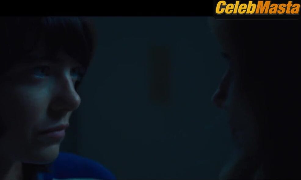 Emma Stone, Andrea Riseborough Lesbian Scene, Flaunts Underwear in Battle Of The Sexes
