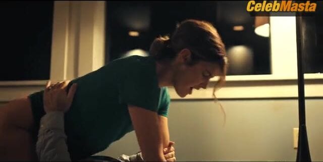 Cobie Smulders Booty Scene in Sharp Corner