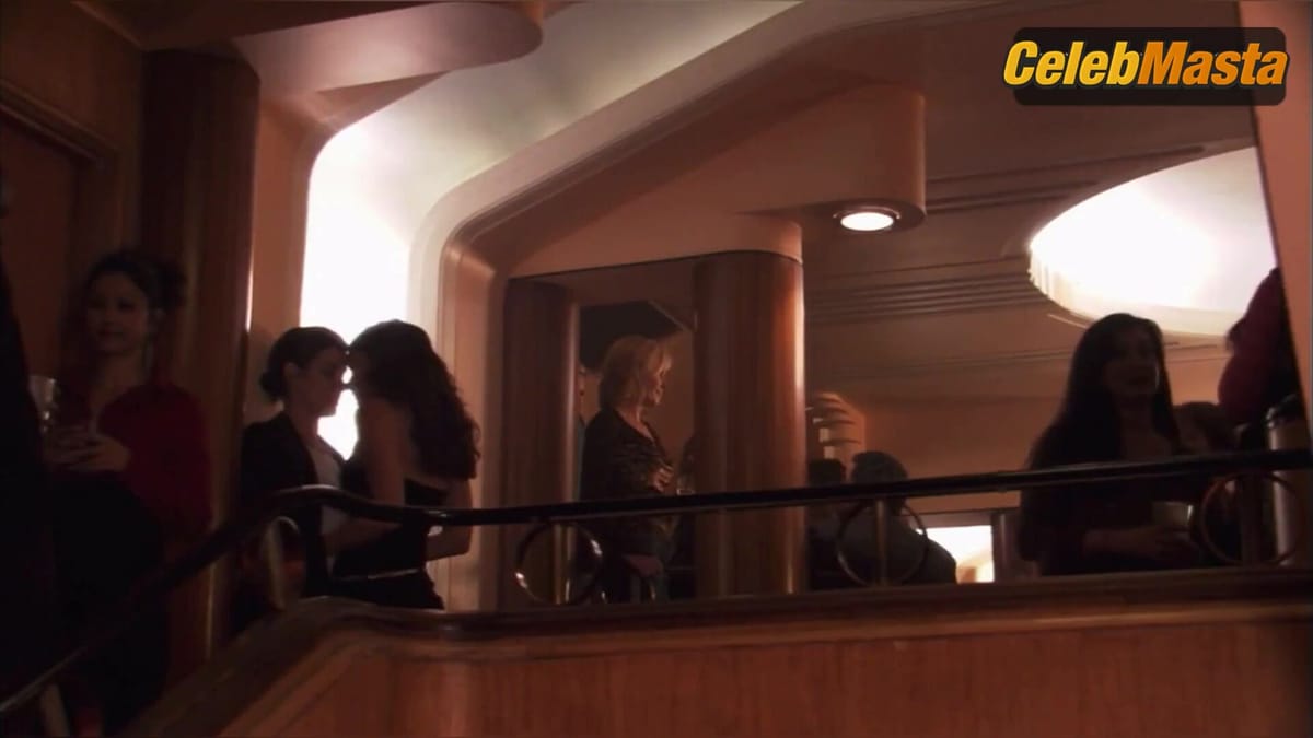 Cobie Smulders, Rachel Shelley Lesbian, Tits Scene from The L Word