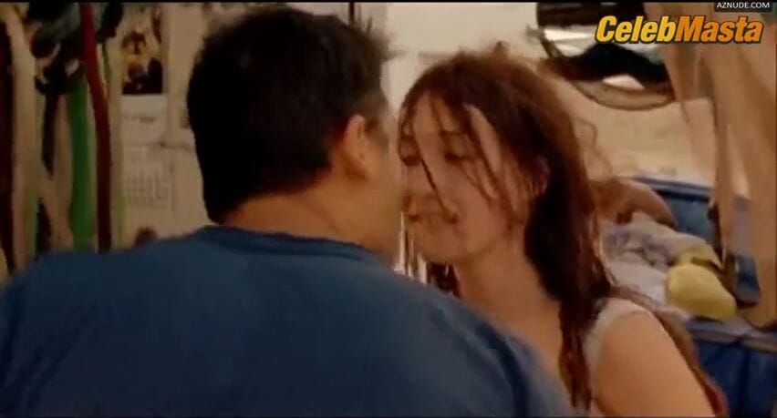 Carice Van Houten's Boobs Scene in Zwarte Zwanen