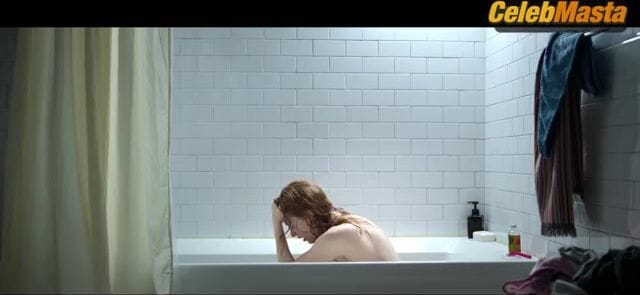Jessica Chastain Shows Tits Scene in Memory