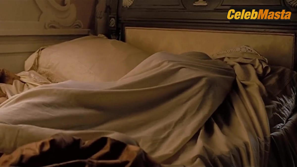 Monica Bellucci in Napoleon Et Moi (2006)