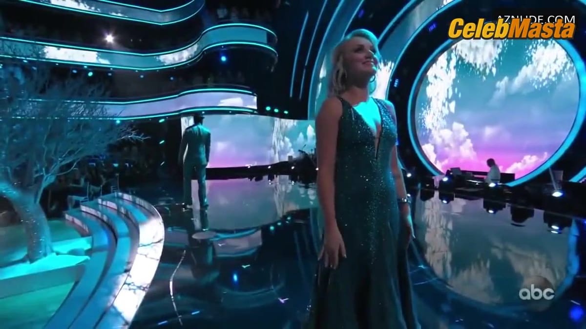 Evanna Lynch Bares Sexy Scene in Dancing With The Stars
