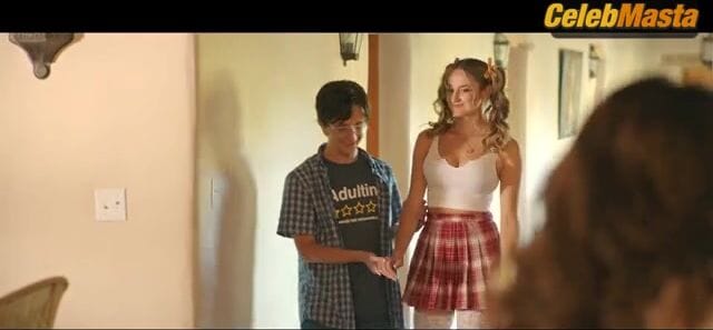 Shailene Woodley's Sexy Scene in Robots