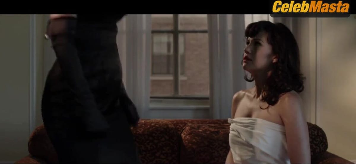 Cameron Richardson, Carla Gugino Share Lesbian Scene in City Of Sin