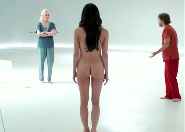 Ashley Greene's Hot Boobs & Nipples Pictures