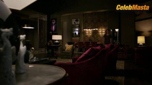 Carrie-Anne Moss and Leah Gibson Have a Lesbian Scene in Jessica Jones