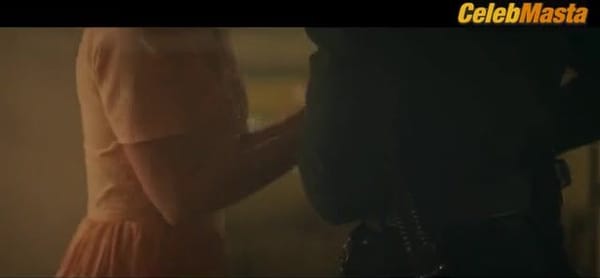 Natalie Portman Steamy Scene in Lady In The Lake