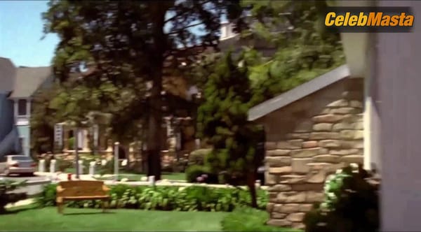 Teri Hatcher Hot Scene in Desperate Housewives