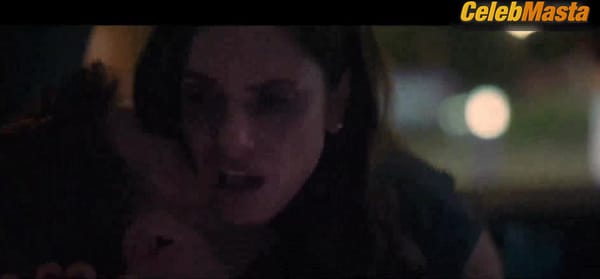 Amanda Peet Bares Sex Scene in Your Friends & Neighbors