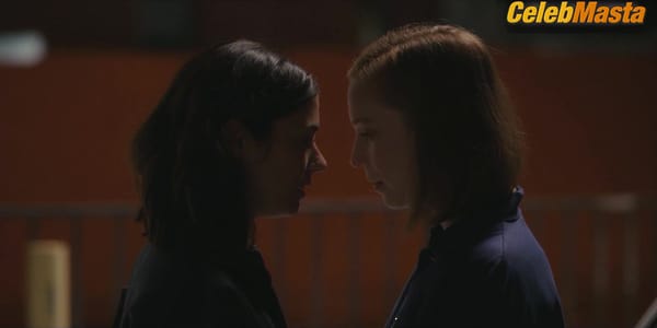 Lorenza Izzo and Hannah Einbinder Get Lesbian in Hacks Scene