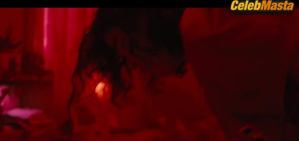 Maddie Ziegler Flaunts Sex Scene in Fitting In