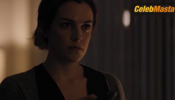 Daryl Hannah and Riley Keough Expose Nude Scene in The Girlfriend Experience