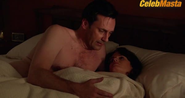 Elizabeth Reaser Shows Sex Scene in Mad Men