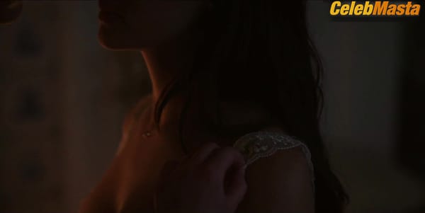 Lola Tung Shows Underwear Scene in The Summer I Turned Pretty