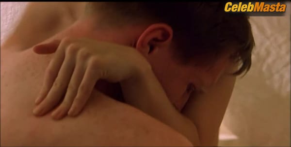 Helena Bonham Carter's Tits Scene from The Heart Of Me